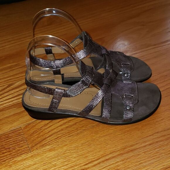 Easy Spirit Halonas Slingback Sandals - Picture 1 of 6